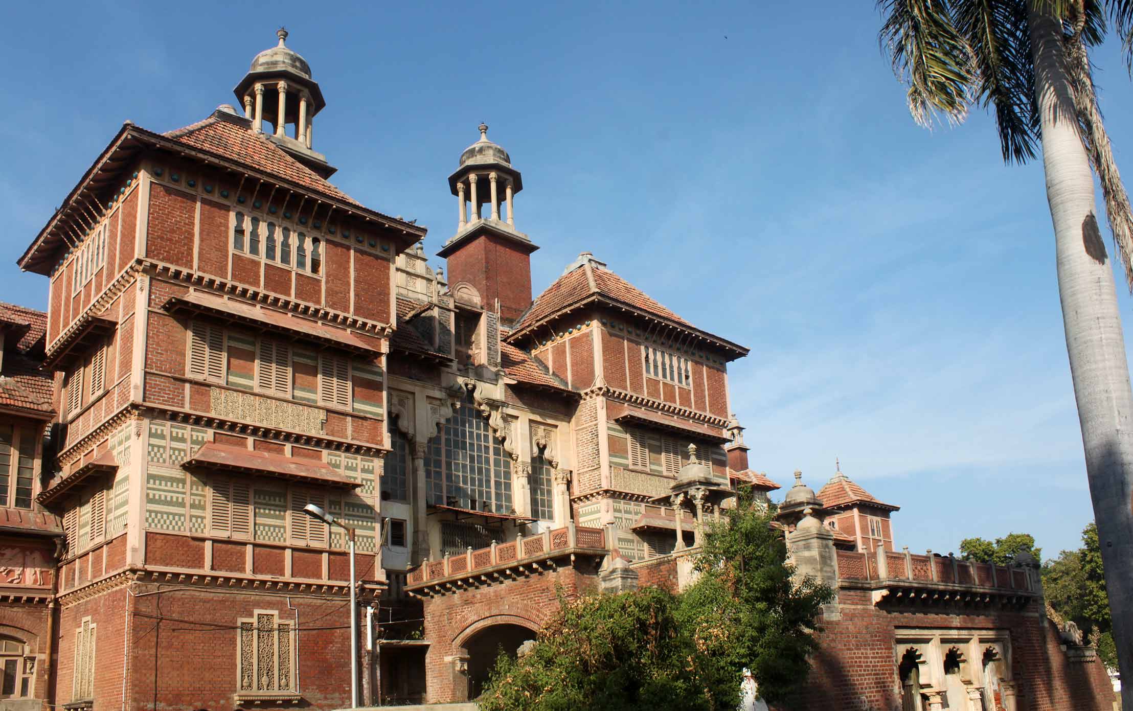 Facade of museum building 